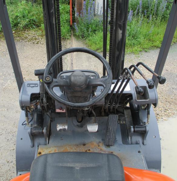 Toyota 426FGF25 - Chariot élévateur: photos 4 Toyota 426FGF25 - Chariot élévateur: photos 4