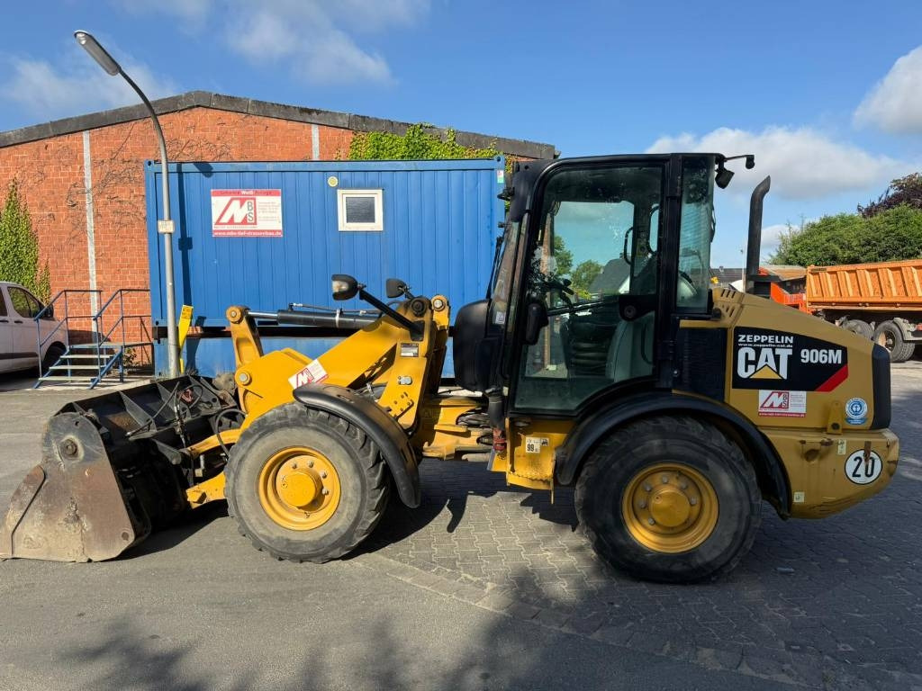 CAT 906M 1831h  - Chargeuse sur pneus: photos 1 CAT 906M 1831h  - Chargeuse sur pneus: photos 1