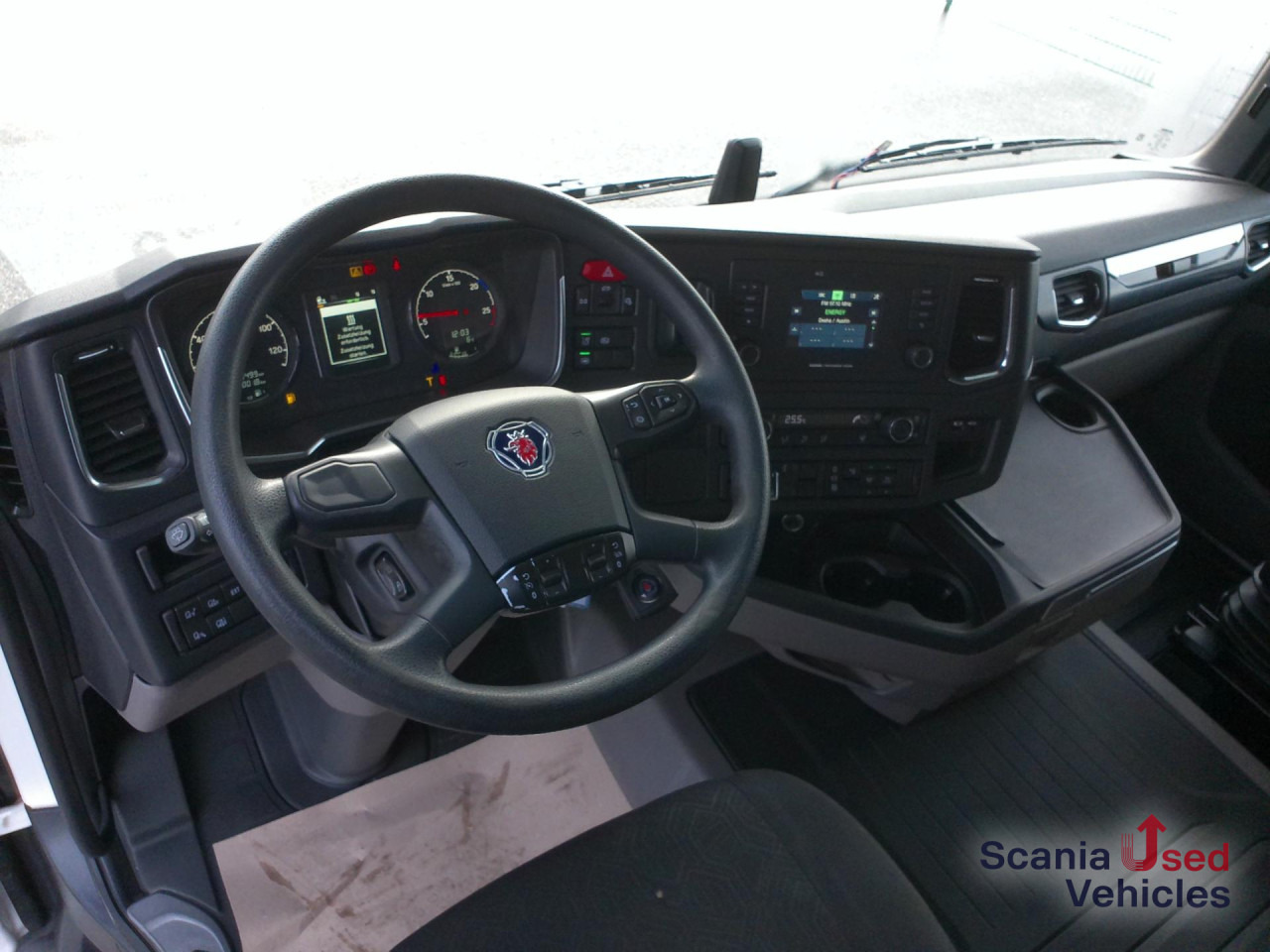 SCANIA R 410 A4x2NA 2 Tanks Standklima ALU TOP!!! - Tracteur routier: photos 2 SCANIA R 410 A4x2NA 2 Tanks Standklima ALU TOP!!! - Tracteur routier: photos 2