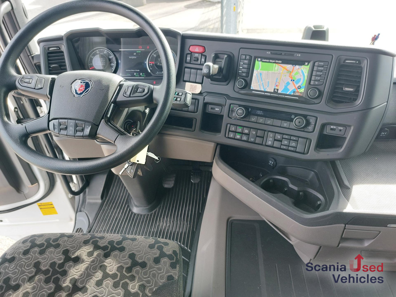 SCANIA R 460 A4x2NA SUPER, 2 Kreis Hydraulik - Tracteur routier: photos 3 SCANIA R 460 A4x2NA SUPER, 2 Kreis Hydraulik - Tracteur routier: photos 3