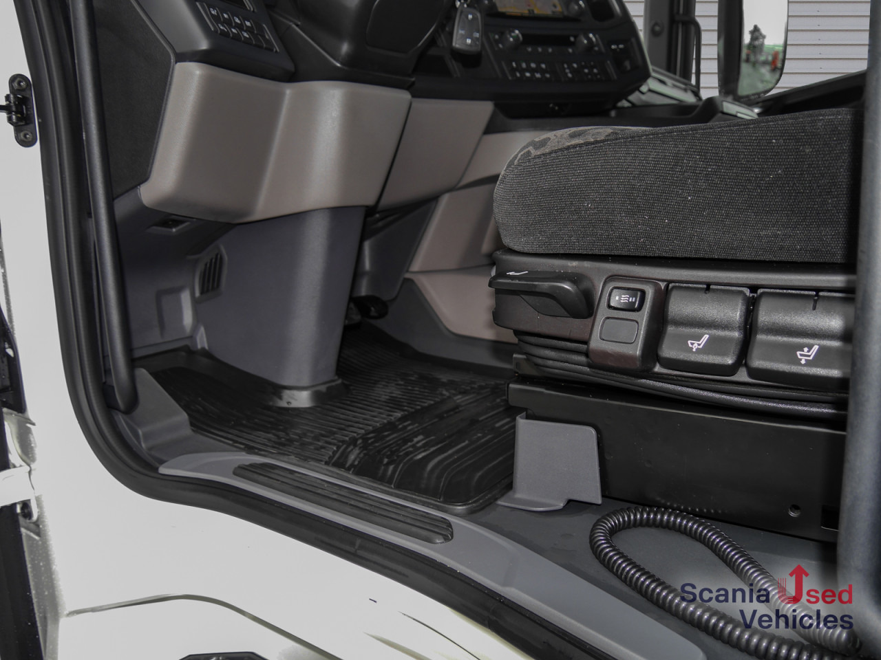 SCANIA R 460 A4x2NA - SUPER - - Tracteur routier: photos 3 SCANIA R 460 A4x2NA - SUPER - - Tracteur routier: photos 3