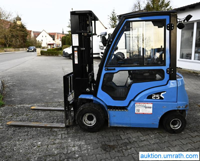 Elektrostapler Gabelstapler Hangcha CPD 25 XD4 - S126 Lithium Ionen Akku Kabine Vollfreihub Triplexmast mit Seitenschieber - Chariot élévateur électrique: photos 5 Elektrostapler Gabelstapler Hangcha CPD 25 XD4 - S126 Lithium Ionen Akku Kabine Vollfreihub Triplexmast mit Seitenschieber - Chariot élévateur électrique: photos 5