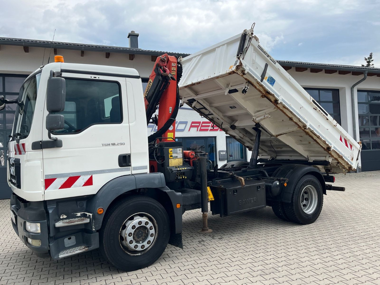 MAN TGM 18.290 Kipper Kran Palfinger PK 11001 - Camion benne, Camion grue: photos 5 MAN TGM 18.290 Kipper Kran Palfinger PK 11001 - Camion benne, Camion grue: photos 5