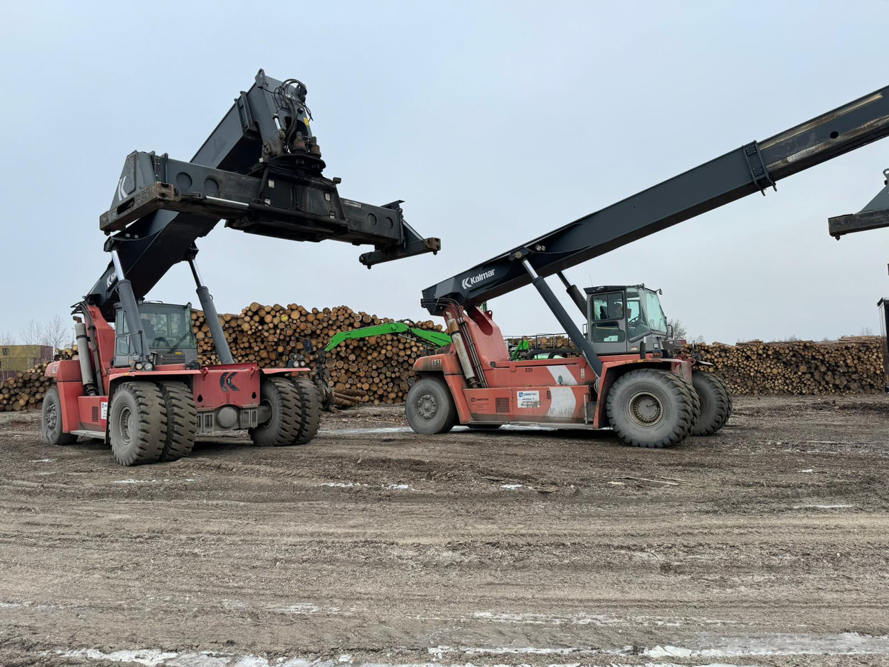 KALMAR DRF420-60S5 BJ: 2011 BStd: 23579h - Chariot porte-conteneur: photos 5 KALMAR DRF420-60S5 BJ: 2011 BStd: 23579h - Chariot porte-conteneur: photos 5