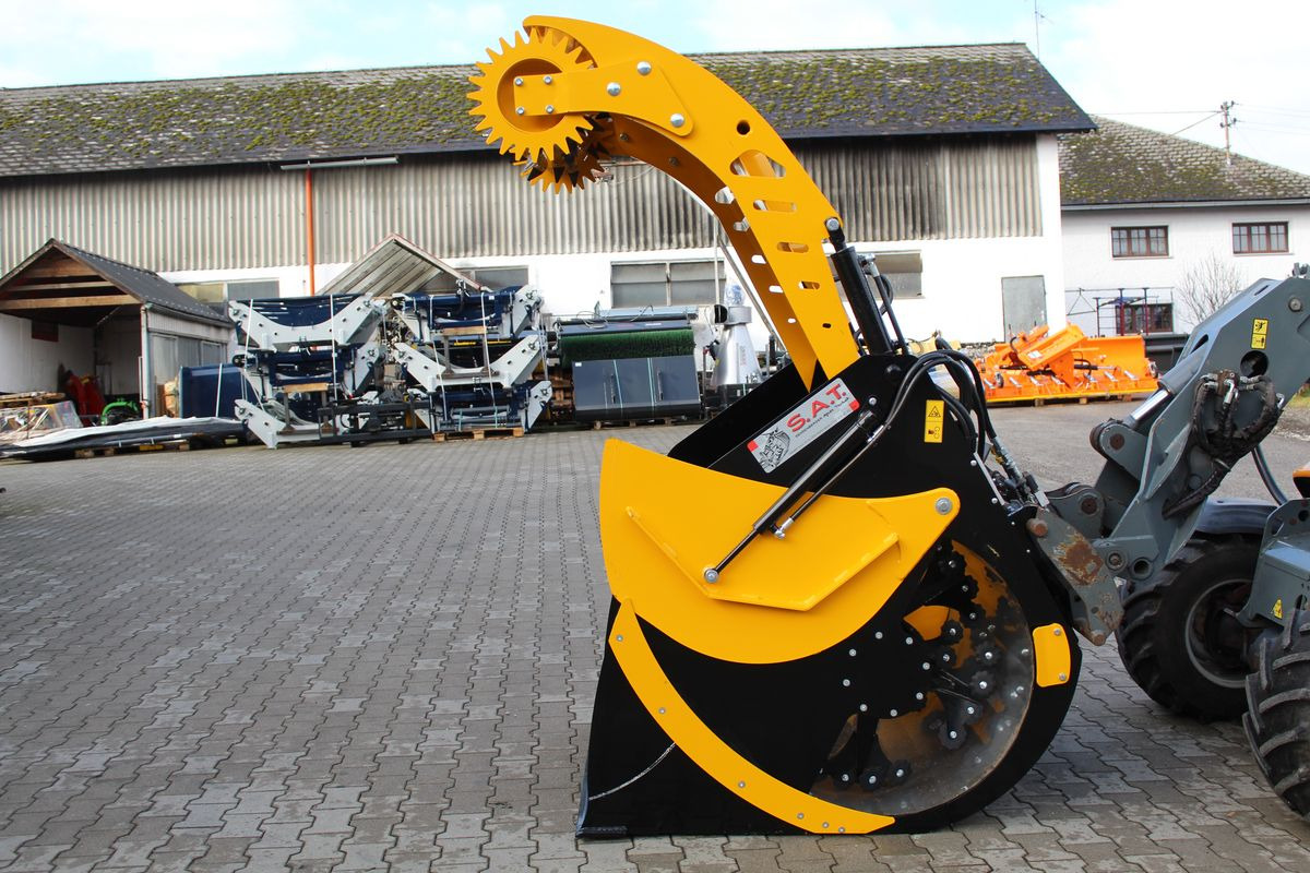 Matériel d'élevage neuf SAT-Futterverteilschaufel FMGT -1200: photos 1