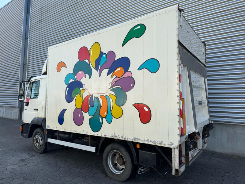 MAN 8.113 / Tail Lift / Manual / TUV: 11-2025 / NL Truck - Camion fourgon: photos 3 MAN 8.113 / Tail Lift / Manual / TUV: 11-2025 / NL Truck - Camion fourgon: photos 3