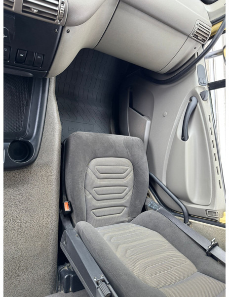 Tracteur routier DAF CF85-410 / EEV / Klima / TUV: 3-2026 / NL Truck: photos 12 Tracteur routier DAF CF85-410 / EEV / Klima / TUV: 3-2026 / NL Truck: photos 12