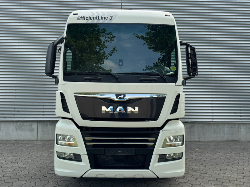 MAN TGX 18.500 XXL / Intarder / Roof Klima / 2 Tanks - Tracteur routier: photos 4 MAN TGX 18.500 XXL / Intarder / Roof Klima / 2 Tanks - Tracteur routier: photos 4