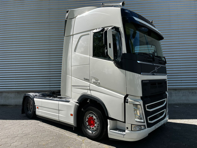 Volvo FH 540 / Retarder / I-Shift / I-Park Cool / Full Air / 2 Tanks - Tracteur routier: photos 2 Volvo FH 540 / Retarder / I-Shift / I-Park Cool / Full Air / 2 Tanks - Tracteur routier: photos 2