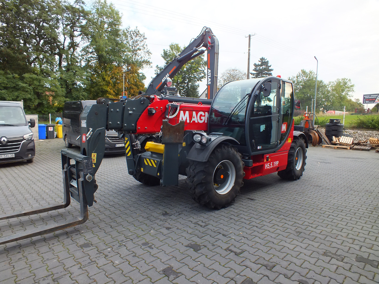 MAGNI TH5,5.19P - Chargeuse sur pneus télescopique pour Engins de chantier: photos 5 MAGNI TH5,5.19P - Chargeuse sur pneus télescopique pour Engins de chantier: photos 5