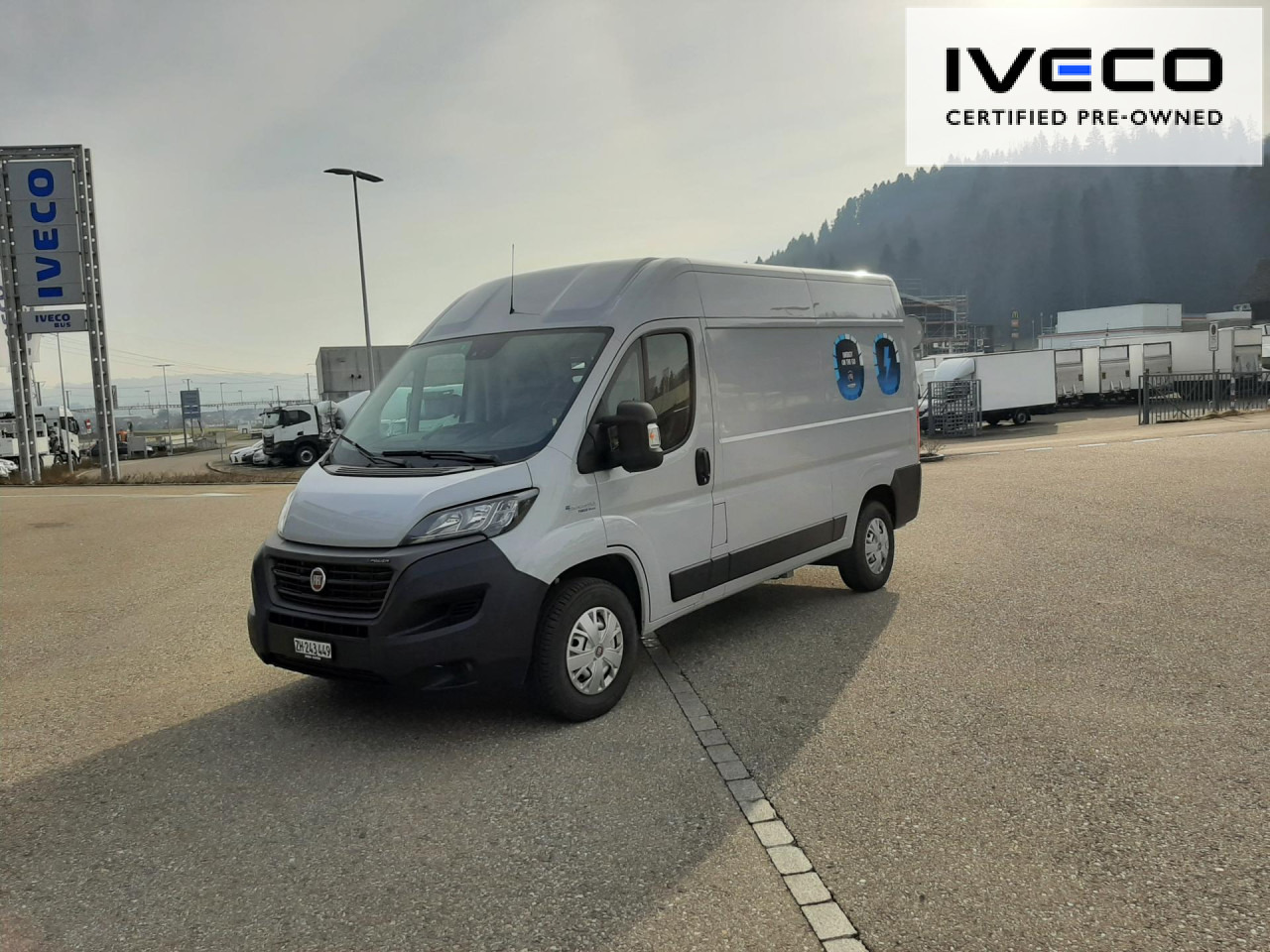 FIAT e-Ducato L2H2 teilverglast (47-kWh) - Fourgon utilitaire, Utilitaire électrique: photos 1 FIAT e-Ducato L2H2 teilverglast (47-kWh) - Fourgon utilitaire, Utilitaire électrique: photos 1
