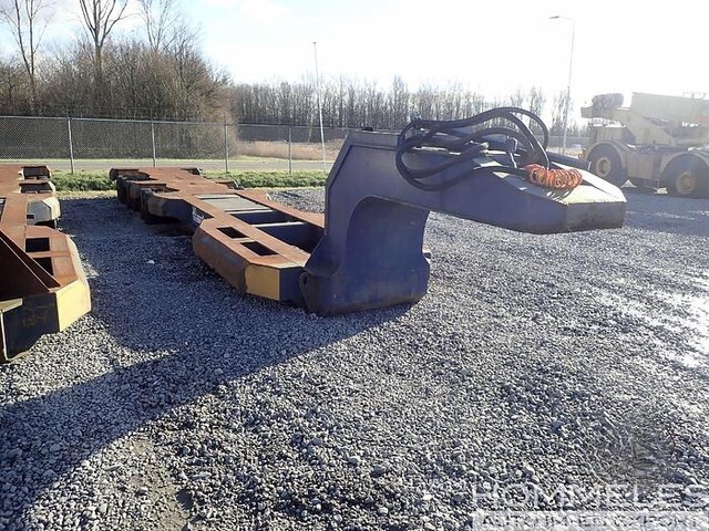 Novatech Flexmaster 45120 - Remorque porte-engin surbaissée: photos 2 Novatech Flexmaster 45120 - Remorque porte-engin surbaissée: photos 2