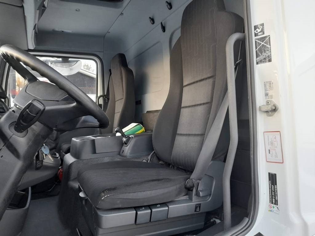Mercedes-Benz Atego 918 - Camion frigorifique: photos 2 Mercedes-Benz Atego 918 - Camion frigorifique: photos 2