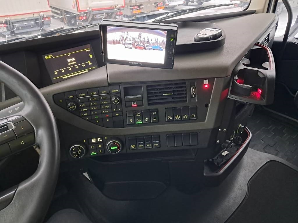 Volvo FH 13 500 - Camion grumier: photos 4 Volvo FH 13 500 - Camion grumier: photos 4