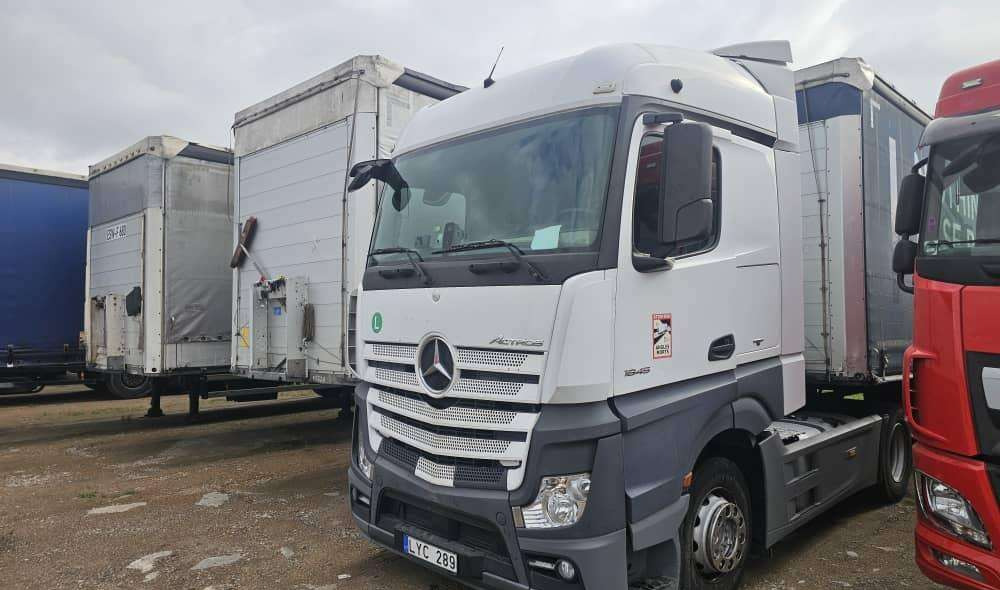 Mercedes-Benz 1845 - Tracteur routier: photos 1 Mercedes-Benz 1845 - Tracteur routier: photos 1