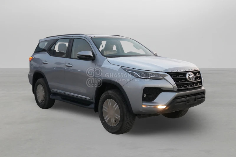 Toyota Fortuner  4x4 - SUV: photos 1 Toyota Fortuner  4x4 - SUV: photos 1