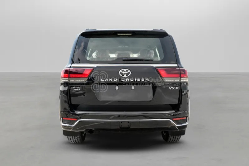 SUV Toyota Land Cruiser 300: photos 6 SUV Toyota Land Cruiser 300: photos 6