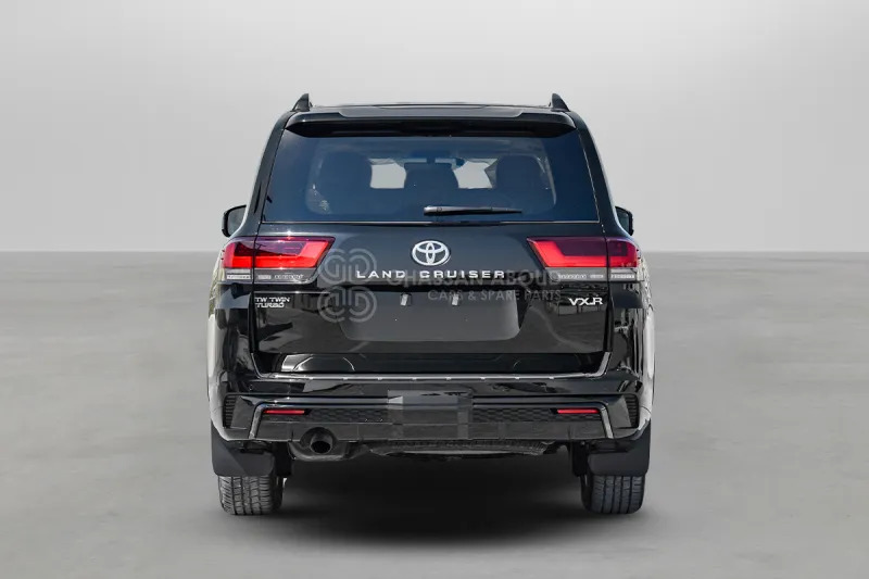 Toyota Land Cruiser 300 - SUV: photos 5 Toyota Land Cruiser 300 - SUV: photos 5