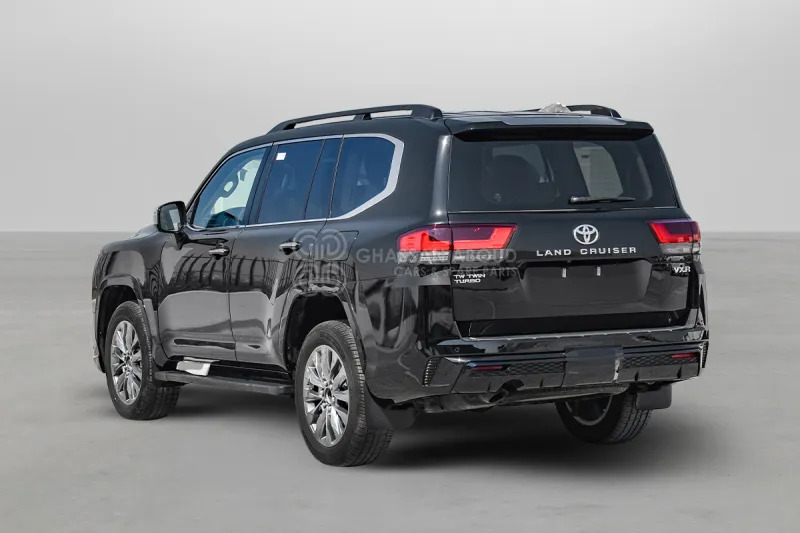 Toyota Land Cruiser 300 - SUV: photos 4 Toyota Land Cruiser 300 - SUV: photos 4