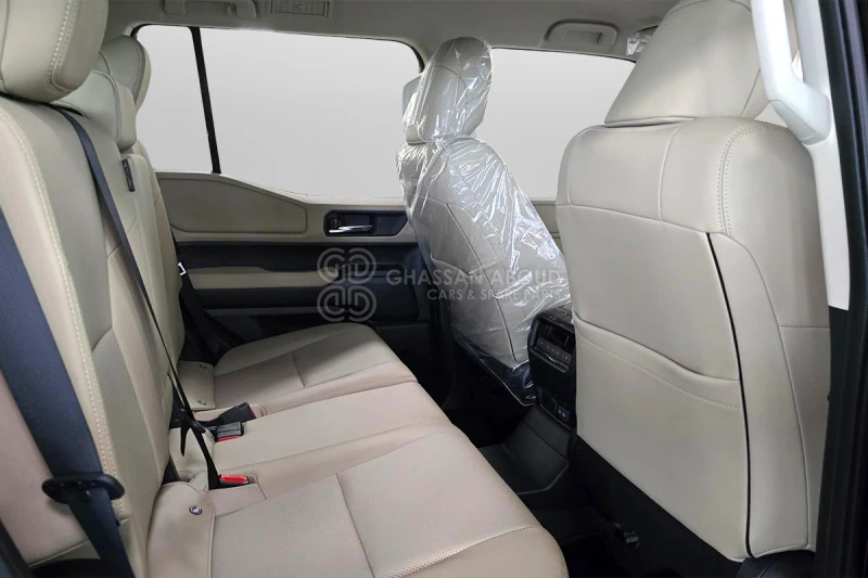SUV Toyota Prado: photos 8