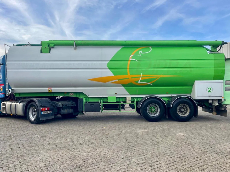 LEVEQUES TSCI, AUGER, HATZ diesel? 7 COMPARTMENTS. Great condition! - Semi-remorque citerne: photos 5 LEVEQUES TSCI, AUGER, HATZ diesel? 7 COMPARTMENTS. Great condition! - Semi-remorque citerne: photos 5