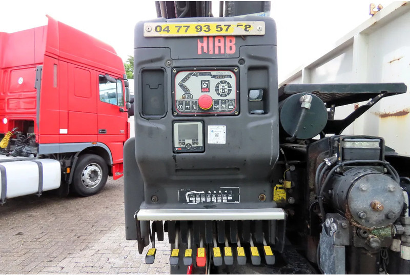 Renault C430 HIAB X-HIDOU 18 8 , RETARDER, WHEELBASE 4.35M, NAVI - Camion grue: photos 3 Renault C430 HIAB X-HIDOU 18 8 , RETARDER, WHEELBASE 4.35M, NAVI - Camion grue: photos 3