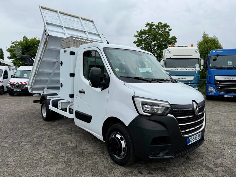 Renault Master 2021, 3 seats, Great condition, ! EURO 6 - Utilitaire benne: photos 1 Renault Master 2021, 3 seats, Great condition, ! EURO 6 - Utilitaire benne: photos 1