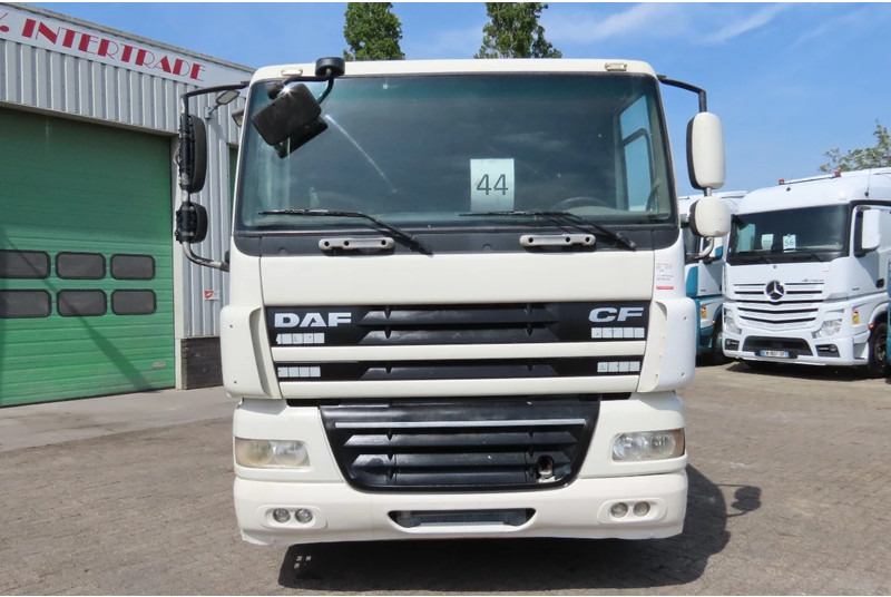 DAF CF 85.410 Manual, Retarder, PTO/Hydraulic, Very clean truck! - Tracteur routier: photos 3 DAF CF 85.410 Manual, Retarder, PTO/Hydraulic, Very clean truck! - Tracteur routier: photos 3