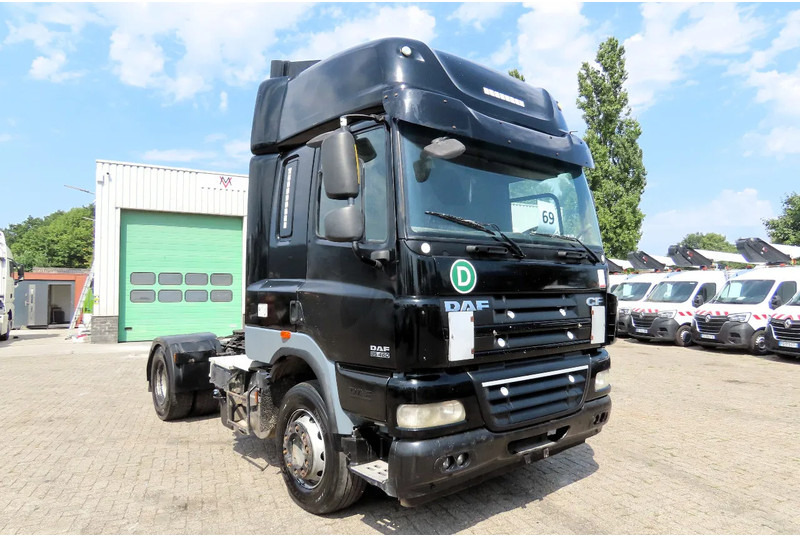 DAF CF 85.460 Manual gearbox - Tracteur routier: photos 2 DAF CF 85.460 Manual gearbox - Tracteur routier: photos 2