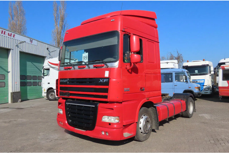 DAF XF 105.460 2 beds, 2 tanks - Tracteur routier: photos 2 DAF XF 105.460 2 beds, 2 tanks - Tracteur routier: photos 2