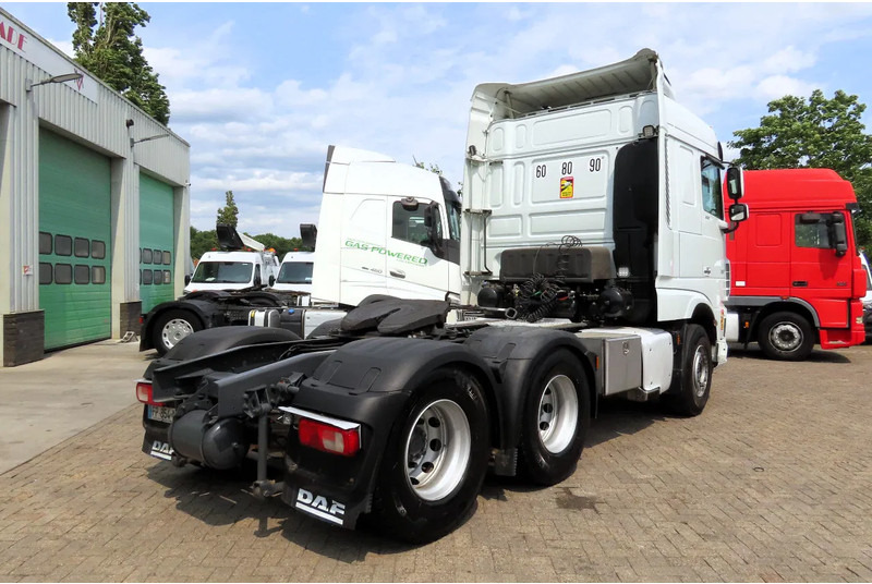DAF XF 530 6x4 Retarder, Frigo, P-Cool, 2 beds - Tracteur routier: photos 5 DAF XF 530 6x4 Retarder, Frigo, P-Cool, 2 beds - Tracteur routier: photos 5