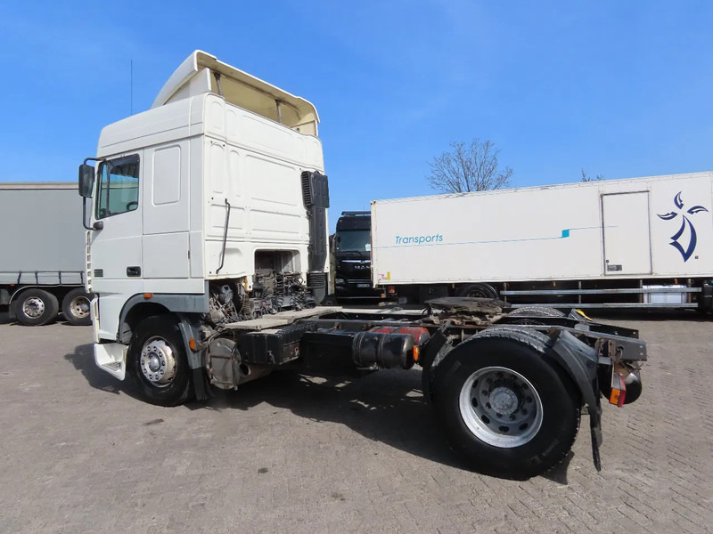 DAF XF 95.480 E4 type, Manual ger, Manual. Great state - Tracteur routier: photos 5 DAF XF 95.480 E4 type, Manual ger, Manual. Great state - Tracteur routier: photos 5