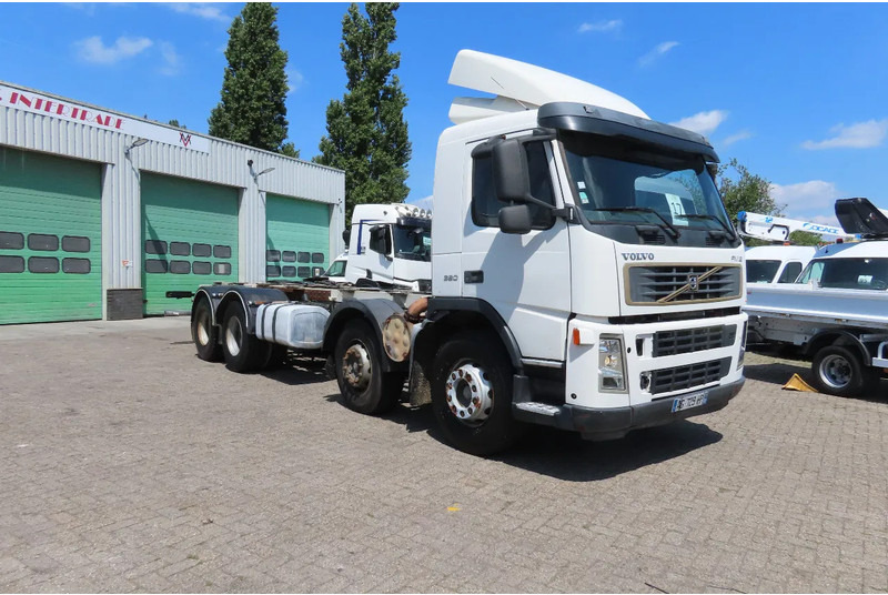 Volvo FM 380 8x4 FULL SPRING. 100% condition! - Châssis cabine: photos 3 Volvo FM 380 8x4 FULL SPRING. 100% condition! - Châssis cabine: photos 3