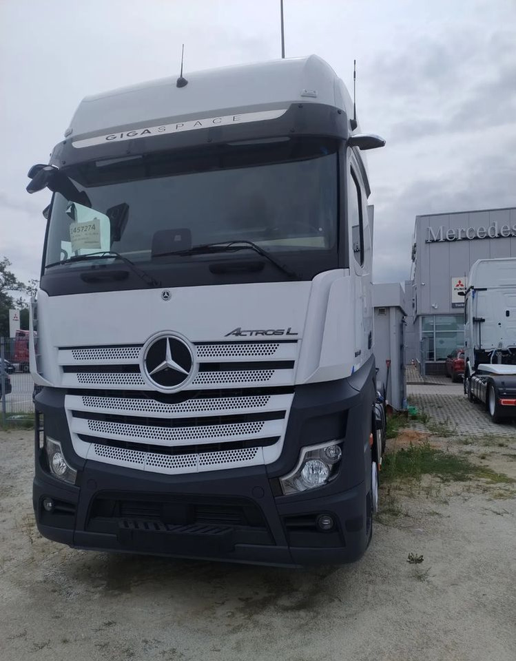 Mercedes-Benz Actros - Tracteur routier: photos 1 Mercedes-Benz Actros - Tracteur routier: photos 1