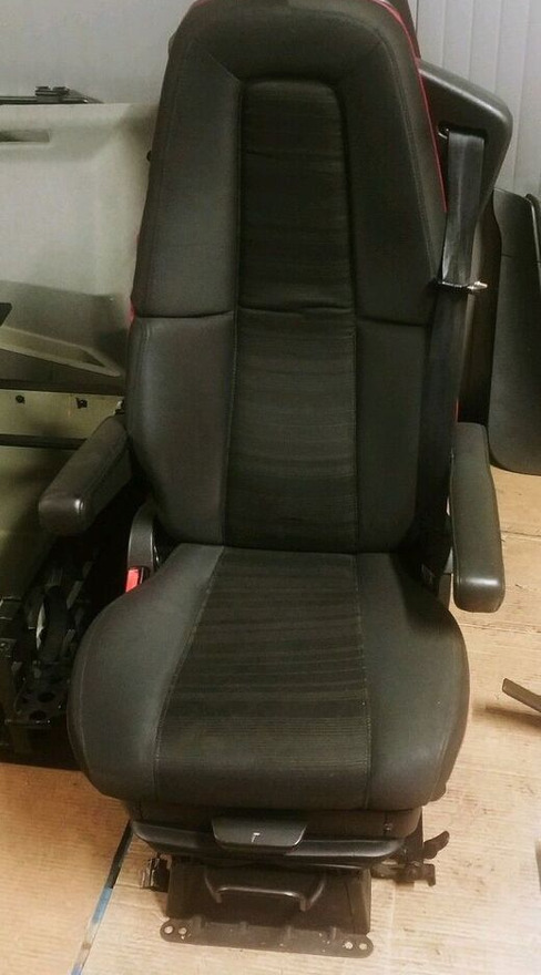 Volvo SET OF 2 PNEUMATIC AIR S, LEFT AND RIGHT, LHD Volvo FH4 - Siège pour Camion: photos 2 Volvo SET OF 2 PNEUMATIC AIR S, LEFT AND RIGHT, LHD Volvo FH4 - Siège pour Camion: photos 2