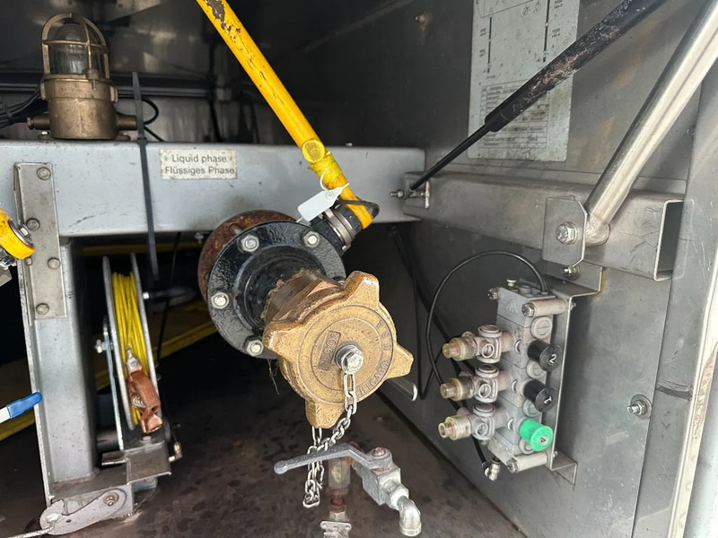 Semi-remorque citerne pour transport de carburant Diversen Fluid, 50.100L, P28BH, Propane, Butan, GAZ, ADR, DP: 06/30: photos 9