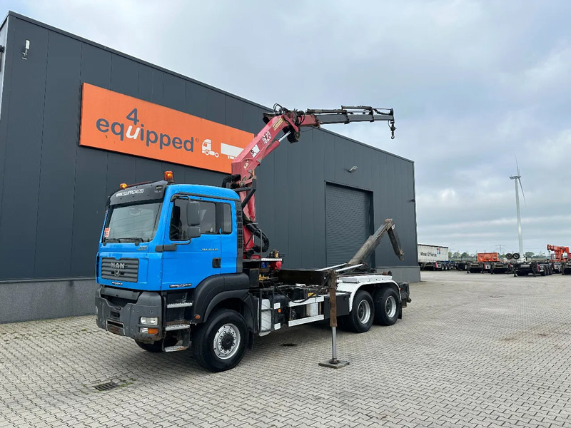 MAN TGA 33.430 6x6, HMF 1823 (K3) Crane + VDL HOOK, full spring, EURO-3, manual gearbox - Camion ampliroll, Camion grue: photos 1 MAN TGA 33.430 6x6, HMF 1823 (K3) Crane + VDL HOOK, full spring, EURO-3, manual gearbox - Camion ampliroll, Camion grue: photos 1