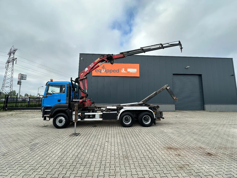 MAN TGA 33.430 6x6, HMF 1823 (K3) Crane + VDL HOOK, full spring, EURO-3, manual gearbox - Camion ampliroll, Camion grue: photos 5 MAN TGA 33.430 6x6, HMF 1823 (K3) Crane + VDL HOOK, full spring, EURO-3, manual gearbox - Camion ampliroll, Camion grue: photos 5