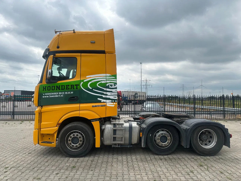 Mercedes-Benz Actros 2748 LS 6x2 BROKEN ENGINE / MOTOR SCHADEN / KAPOTTE MOTOR - Tracteur routier: photos 2 Mercedes-Benz Actros 2748 LS 6x2 BROKEN ENGINE / MOTOR SCHADEN / KAPOTTE MOTOR - Tracteur routier: photos 2