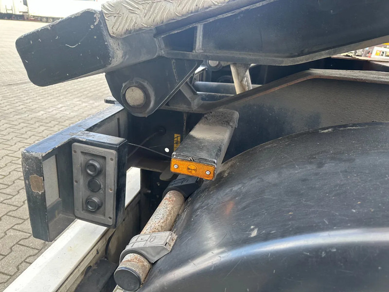 Semi-remorque porte-conteneur/ Caisse mobile Van Hool 20FT Tipping-chassis, ADR (EX/II, EX/III, FL, AT), SAF, 2 liftaxles: photos 17