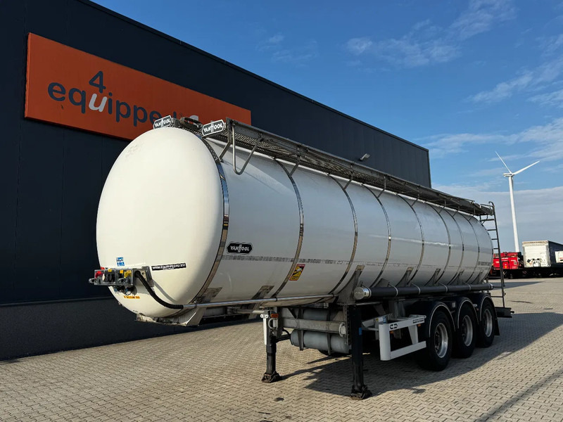 Van Hool FOOD / RVS chassis / 5.860KG/ 29.500L / 1-COMP / 1 -BAFFLE / DISC/ NL / TYRES 80 pct / APK - Semi-remorque citerne: photos 1 Van Hool FOOD / RVS chassis / 5.860KG/ 29.500L / 1-COMP / 1 -BAFFLE / DISC/ NL / TYRES 80 pct / APK - Semi-remorque citerne: photos 1