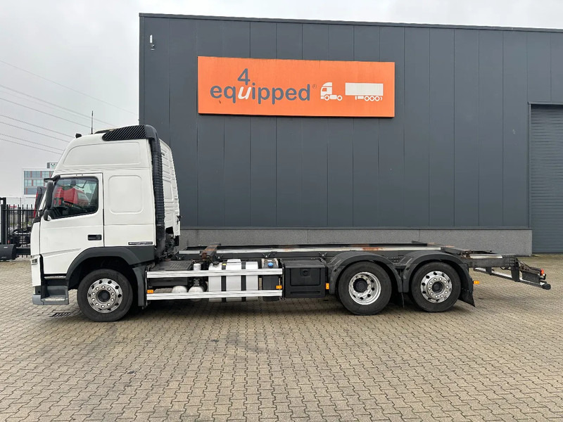 Volvo FM 380 Globetrotter 6x2, ADR (FL, AT, OX), LIFT/STEER, 636.183km - Châssis cabine: photos 3 Volvo FM 380 Globetrotter 6x2, ADR (FL, AT, OX), LIFT/STEER, 636.183km - Châssis cabine: photos 3