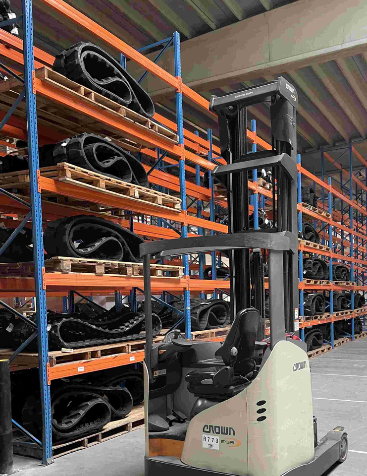 Rubber track for Challenger MT700 25 ", 30" and 36" - Chenille pour Machine agricole: photos 5 Rubber track for Challenger MT700 25 ", 30" and 36" - Chenille pour Machine agricole: photos 5