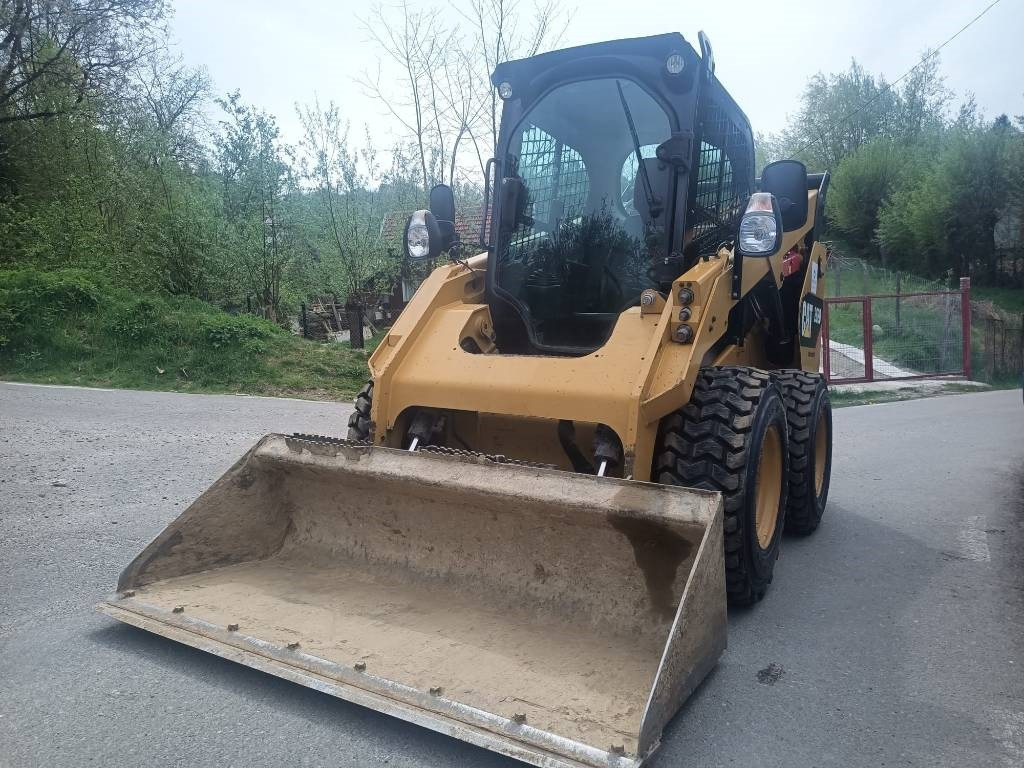 CATERPILLAR 262 D XPS - Mini chargeuse: photos 3 CATERPILLAR 262 D XPS - Mini chargeuse: photos 3