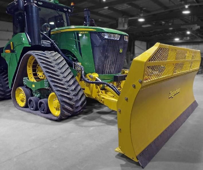 Degelman Degelman Dozer Blade 7900 zum John Deere 9RX - Lame pour Tracteur agricole: photos 1 Degelman Degelman Dozer Blade 7900 zum John Deere 9RX - Lame pour Tracteur agricole: photos 1