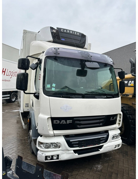 DAF LF 45.220 12T E5 4x2 - FRIGO CARRIER - BOX 5m30 x 2m35 x 2m46 - *407.000km* - A/C - TAILLIFT - AUTOMATIC - BE TRUCK - Camion frigorifique: photos 2 DAF LF 45.220 12T E5 4x2 - FRIGO CARRIER - BOX 5m30 x 2m35 x 2m46 - *407.000km* - A/C - TAILLIFT - AUTOMATIC - BE TRUCK - Camion frigorifique: photos 2