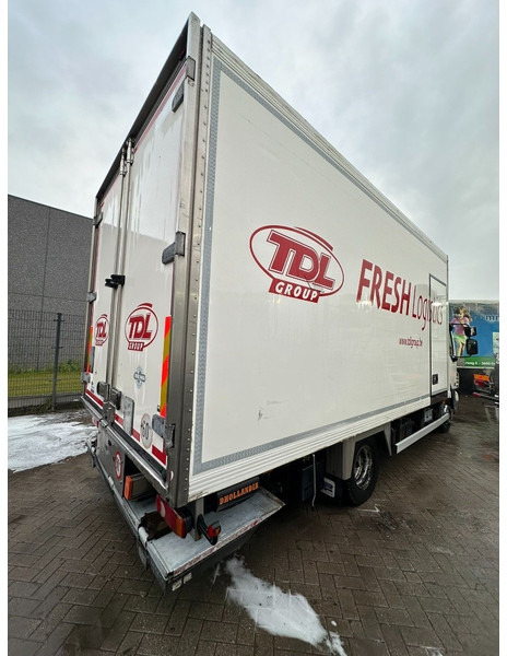 DAF LF 45.220 12T E5 4x2 - FRIGO CARRIER - BOX 5m30 x 2m35 x 2m46 - *407.000km* - A/C - TAILLIFT - AUTOMATIC - BE TRUCK - Camion frigorifique: photos 3 DAF LF 45.220 12T E5 4x2 - FRIGO CARRIER - BOX 5m30 x 2m35 x 2m46 - *407.000km* - A/C - TAILLIFT - AUTOMATIC - BE TRUCK - Camion frigorifique: photos 3