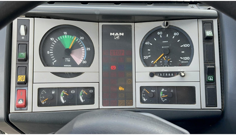 Camion benne MAN LC 18.280 18T 4x2 TIPPER *NO CRANE!!!* - *157.000km* - FULL AIR - BE TRUCK: photos 15 Camion benne MAN LC 18.280 18T 4x2 TIPPER *NO CRANE!!!* - *157.000km* - FULL AIR - BE TRUCK: photos 15