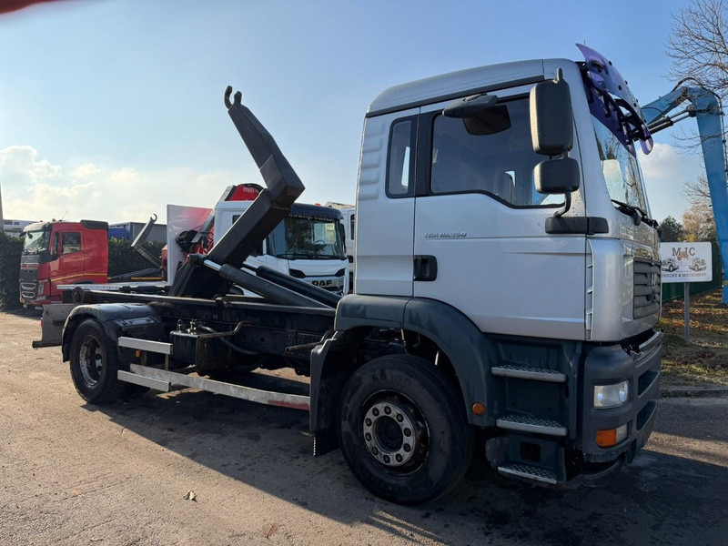 MAN TGA 18.350 4x2 19T HOOKLIFT / ABROLLKIPPER / GANCHO / AMPLIROL - EURO 3 - AS TRONIC AUTOMATIC - Camion ampliroll: photos 1 MAN TGA 18.350 4x2 19T HOOKLIFT / ABROLLKIPPER / GANCHO / AMPLIROL - EURO 3 - AS TRONIC AUTOMATIC - Camion ampliroll: photos 1