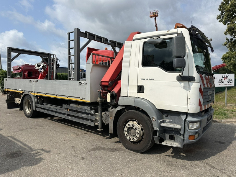 MAN TGM 18.240 4x2 + 2010 CRANE HMF 1420 K6 (17.5m! 6x) RADIO - PLATFORM 6m60 - MANUAL - EURO 3 - BE TRUCK - Camion plateau, Camion grue: photos 1 MAN TGM 18.240 4x2 + 2010 CRANE HMF 1420 K6 (17.5m! 6x) RADIO - PLATFORM 6m60 - MANUAL - EURO 3 - BE TRUCK - Camion plateau, Camion grue: photos 1